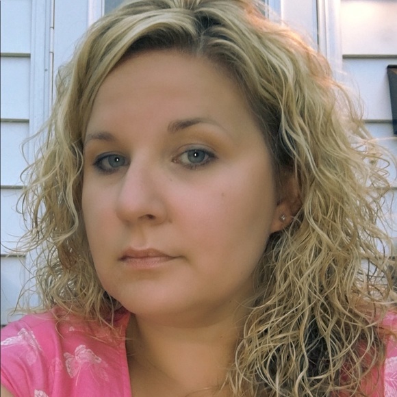 Meet your Posher, Kristin - Picture 1 of 1